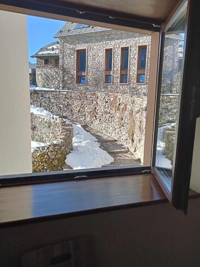 Вилла Casitas En Sallent En El Centro Сальент-де-Гальего Экстерьер фото