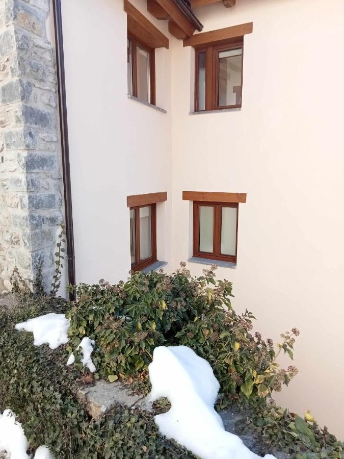 Вилла Casitas En Sallent En El Centro Сальент-де-Гальего Экстерьер фото